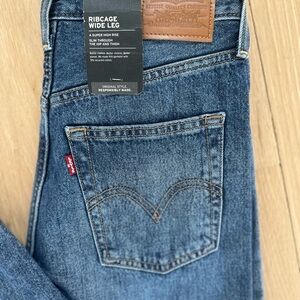 Levi's Ribcage Wide Leg Jeans